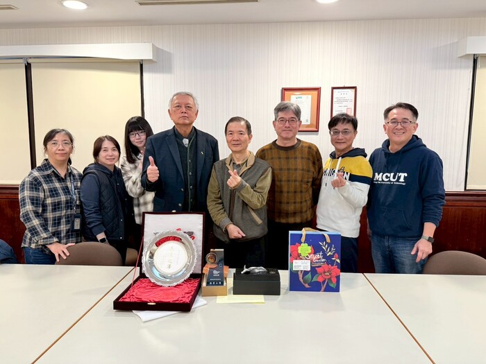 114學年度李英正老師、程志賢老師、謝文賓老師、賴瑞忠專員退休茶會(時間：115年2月)圖片